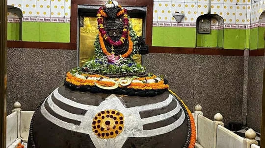 Tilbhandeshwar: The Shivling Of Kashi That Is Growing