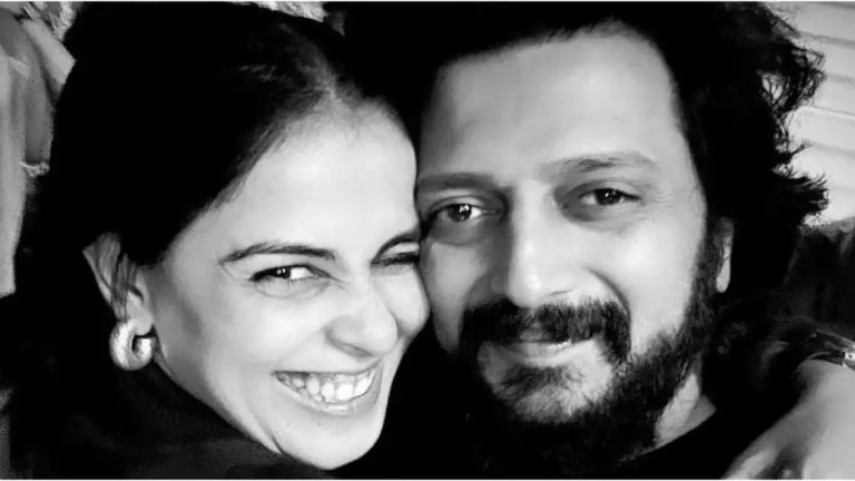 Riteish Deshmukh calls Genelia Deshmukh his ‘whole world’ on their anniversary; latter drops hilarious VIDEO