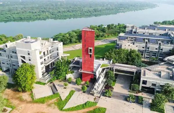 IIT Gandhinagar launches e-master’s in Data Science for Decision Making