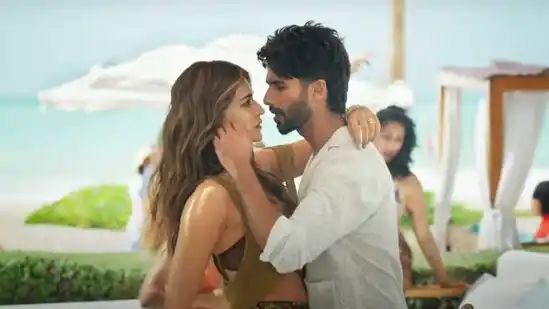 CBFC asks Teri Baaton Mein Aisa Uljha Jiya makers to shorten sex scene between Shahid Kapoor, Kriti Sanon