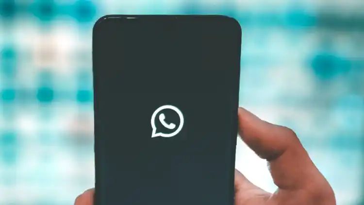 WhatsApp May Soon Roll Out Third-Party Chat Support, Claims Report