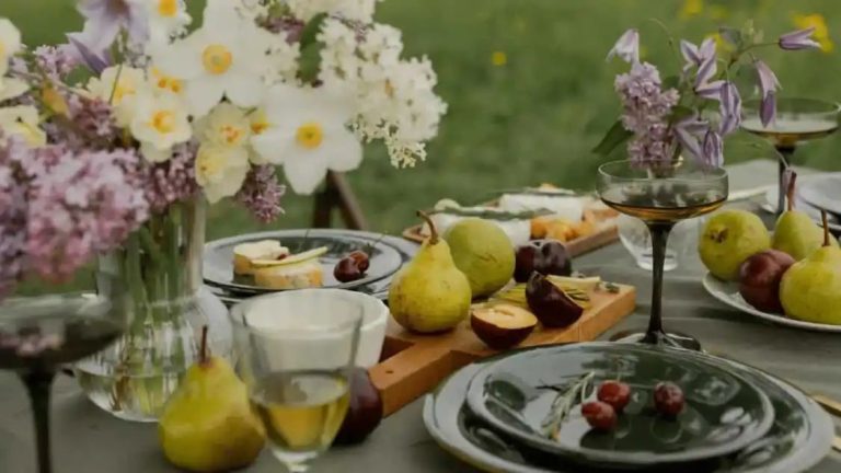 Valentine’s Day 2024: 5 Easiest Recipes For Your Romantic Picnic