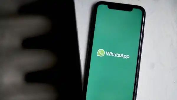 In huge move, WhatsApp set to introduce third-party chat integration