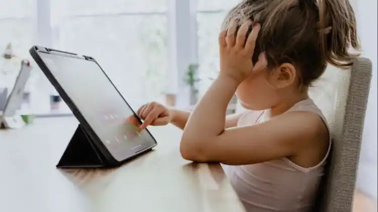 Disconnect to reconnect: A parent’s guide to screen-free weekends with toddlers