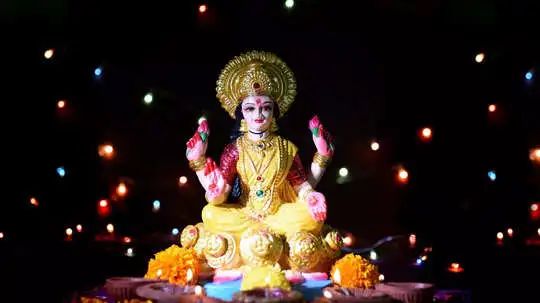 3 Rules Of Goddess Lakshmi To Attract Abundance