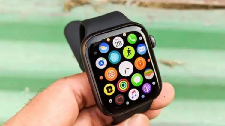 Apple Watch saves US man life after warning him about his hidden heart condition