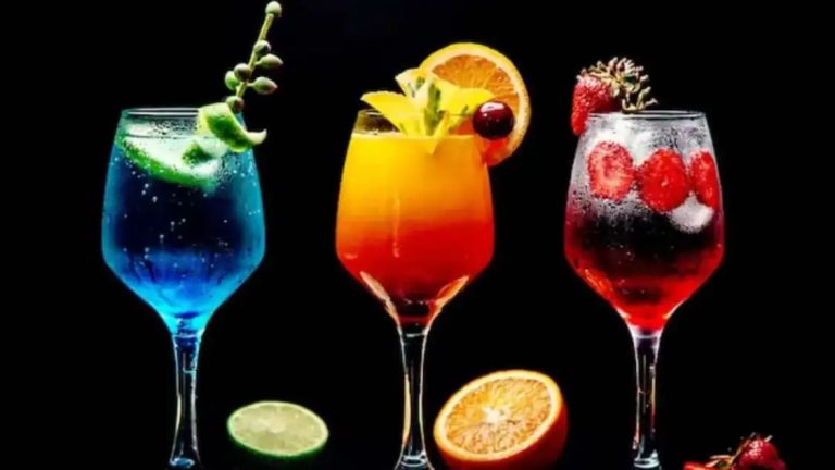 These 6 Jewel-Toned Cocktails Will Make Your Evenings Stunning