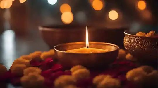 Leading Astrologer Recommends Using The Same Diya Every Day; Says That It Gives Healing Powers