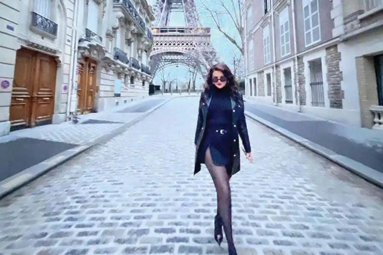 Selena Gomez enjoys sights and sounds of Paris in springtime; pictures inside