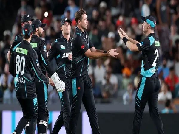 New Zealand win toss, decide to bat first against Australia in 1st T20I