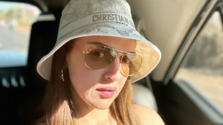 Esha Deol shares first post after divorce announcement with an inspiring quote