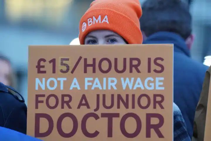 Junior doctors in England set to begin five-day strike