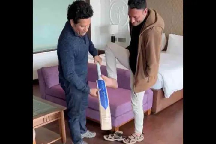 ‘Keep inspiring’: Sachin Tendulkar meets his un-armed hero Amir Hussain