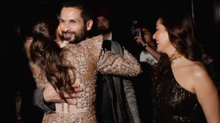 Rakul Preet Singh Hugs Birthday Boy Shahid Kapoor, Shares Photo From Her Wedding With Jackky Bhagnani