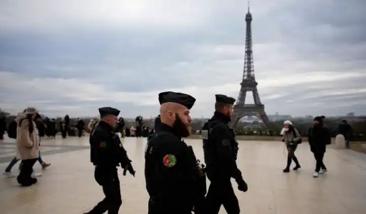 Paris: Eiffel Tower reopens to visitors after six-day closure due to employee strike