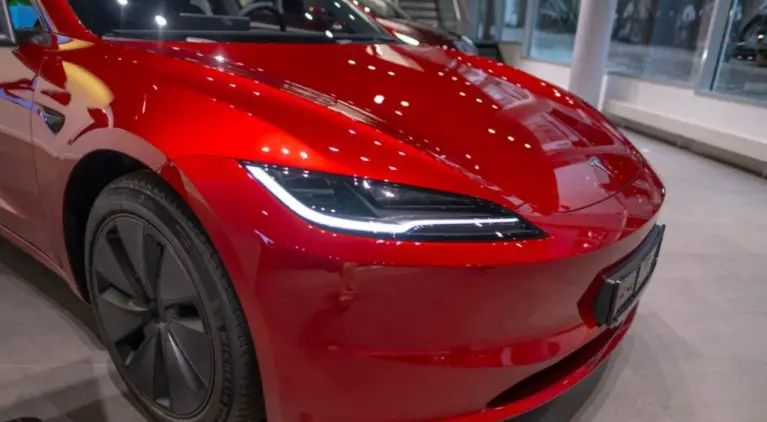 Red And Refreshed Tesla Model 3 Performance Version Caught On Camera In Spain