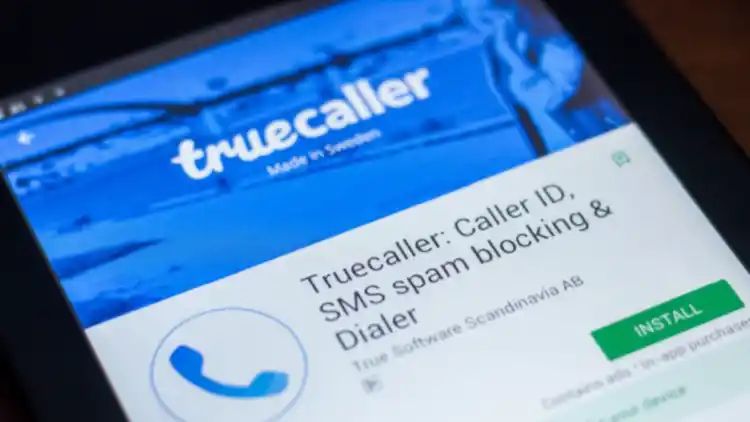 Truecaller now allows users in India to record, transcribe and summarize their calls using AI