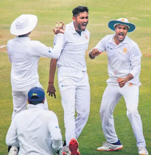 MP enter Ranji semis, Mumbai in command