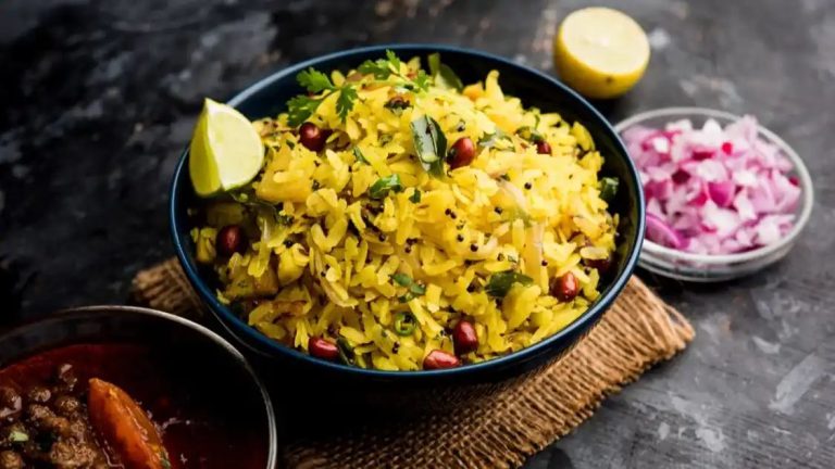 Nutrient-Rich to Easily Digestible: 5 benefits of eating poha for breakfast