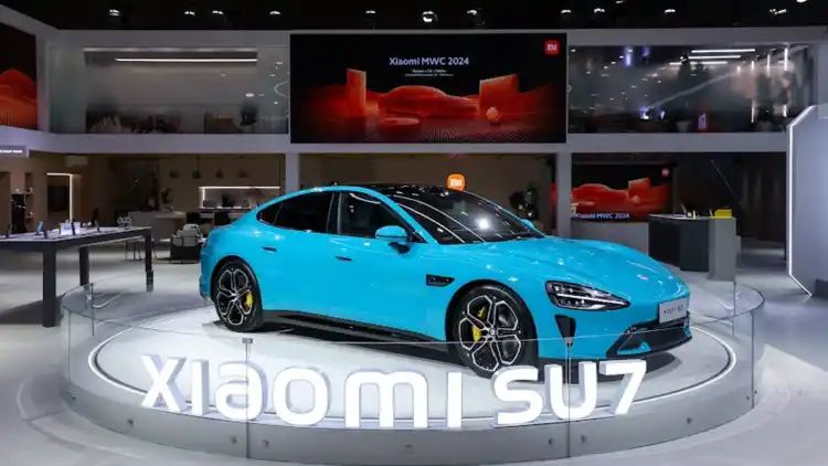 Xiaomi SU7 Unveiled at MWC 2024; Check Design, Specifications and Features of Upcoming Electric Sedan From Xiaomi