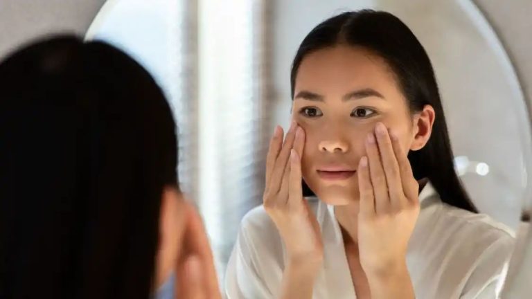 5 Effective Ayurvedic Hacks For Oily Skin