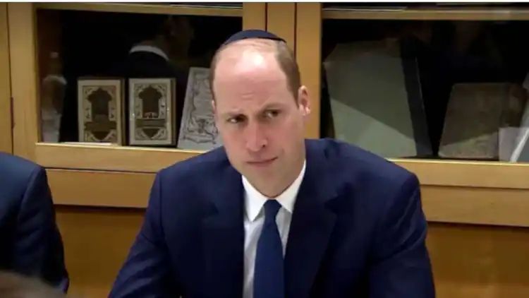 Prince William visits London synagogue to address escalating antisemitism