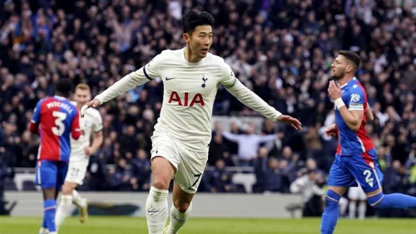 Premier League: Tottenham hit back late on to beat Crystal Palace