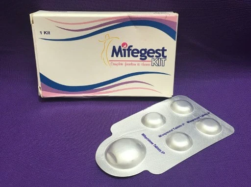 US pharmacy giants to start selling abortion pill mifepristone