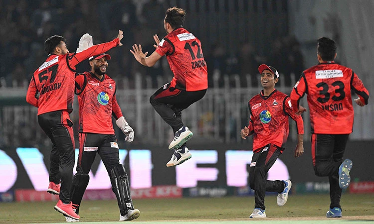 Defending champion Lahore Qalandars get first win in PSL