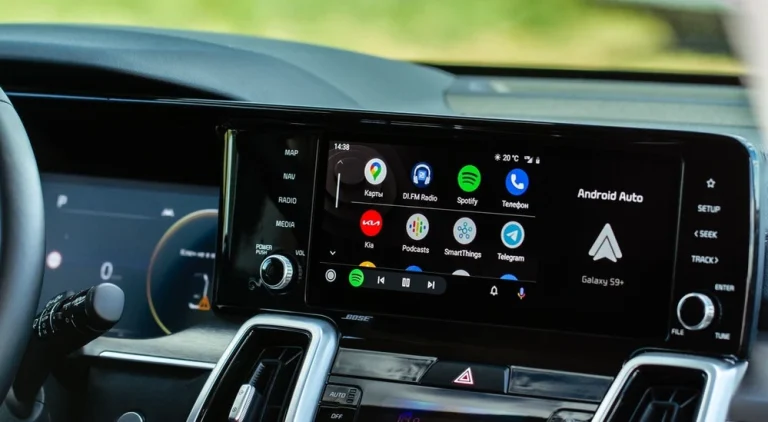 Android Auto Has A New Parking Policy: Apps Get Locked Until You Are Parked