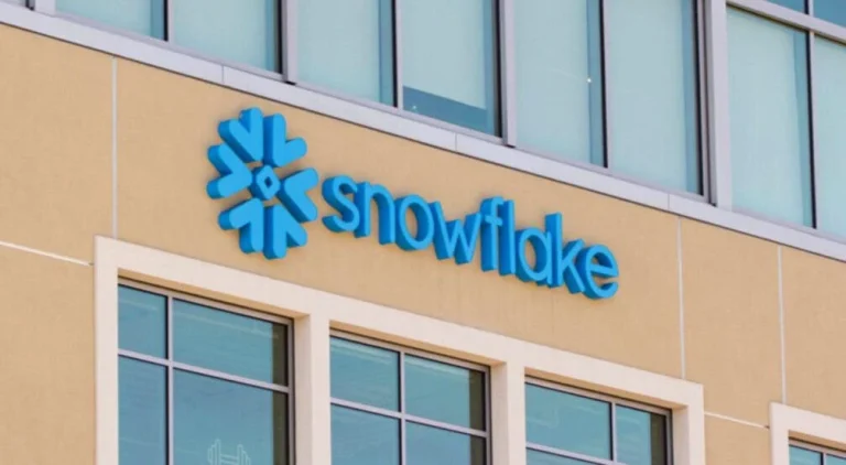 Frank Slootman Steps Down as Snowflake CEO, Leaves Behind $3.7B Legacy