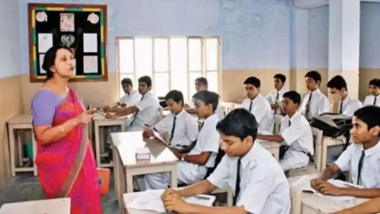 Telangana releases notification to fill 11,062 posts in education department