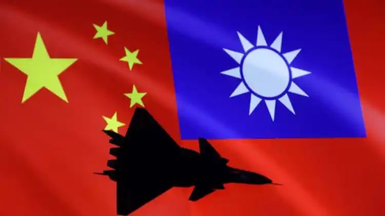 Taiwan detects 9 Chinese military aircraft, 8 naval vessels