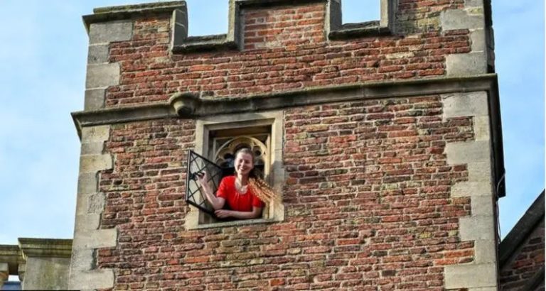 Cambridge academic trapped in medieval bathroom uses eyeliner pencil and earbud to escape