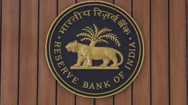 RBI bars IIFL Finance from sanctioning, disbursing gold loans