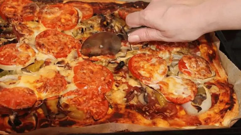 Pizza In Milwaukee: 6 Iconic Spots To Explore