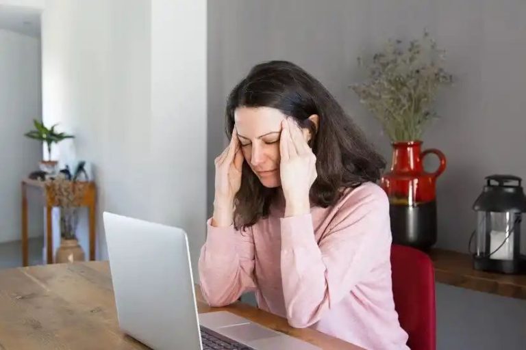 Migraine Risk: Why Women Experience More Severe Headaches Than Men?