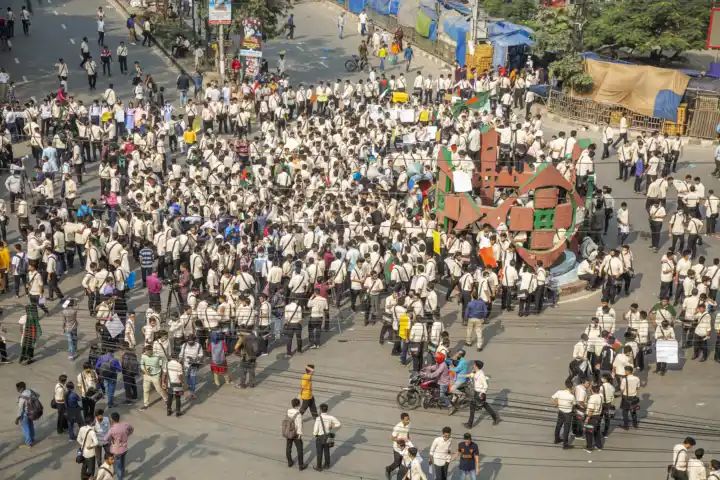 Bangladeshi teacher shoots student who didn’t respond