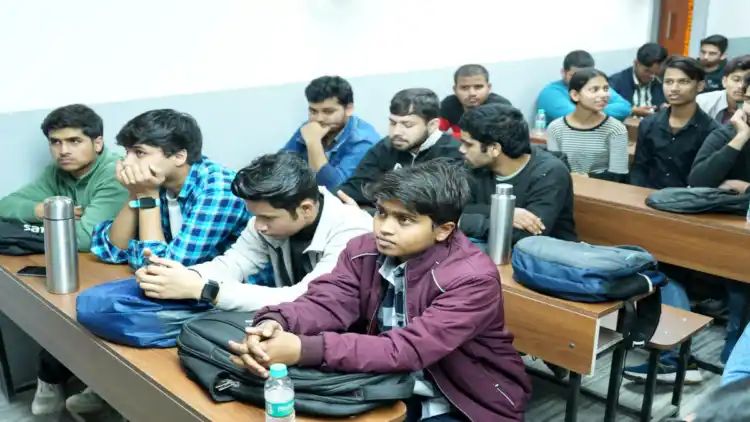 Physics Wallah launches its first CA Coaching centre in Delhi