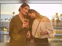 Sonam Kapoor Believes Song Aisha Describes Sister Rhea Perfectly