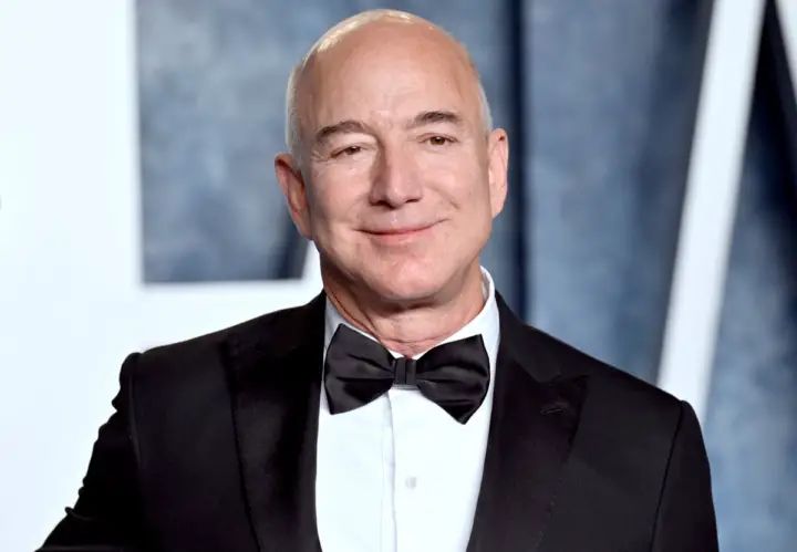 Jeff Bezos overtakes Elon Musk to become the richest person on earth