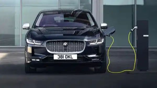 Jaguar’s electrifying leap: Luxury car maker shifts gears towards greener future