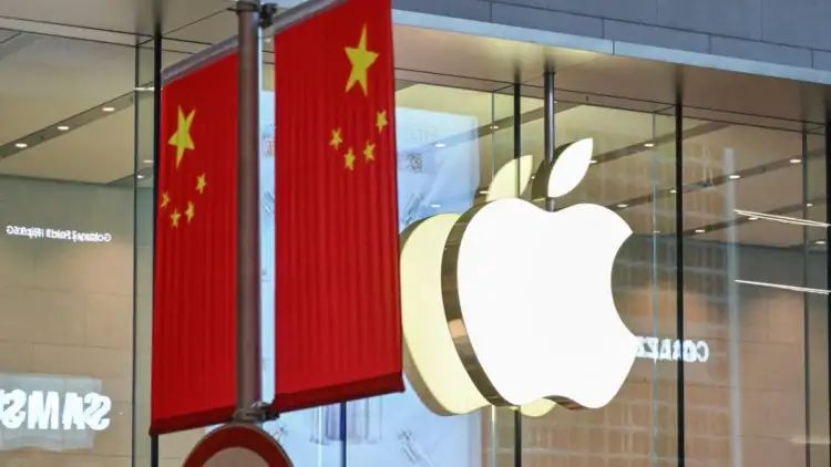 Apple’s trouble in China: Tech giants’ sales plummet by 24%, Huawei up by over 64%