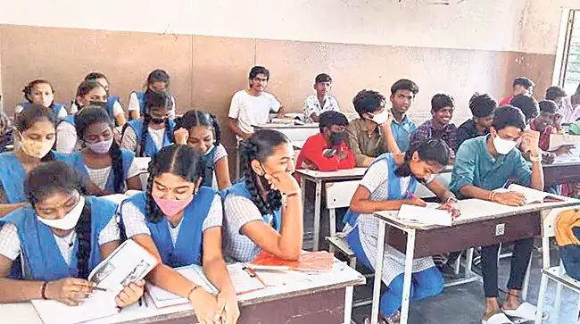 TS SSC 10th Class Public Exam Hall Tickets Now Available for Download!