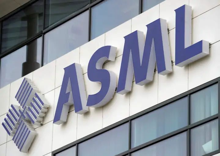 Dutch government in talks with ASML amid concerns over anti-immigration policies