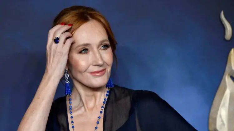 Trans broadcaster reports JK Rowling to police over ‘misgendering’