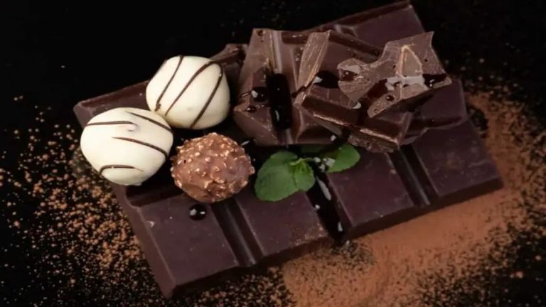 Dark Chocolate: 7 Amazing Health Benefits To Explore