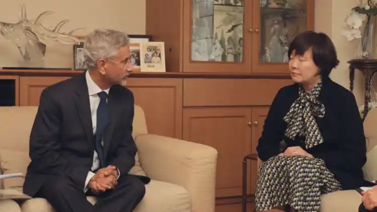 Jaishankar meets Japan’s late PM Shinzo Abe’s wife; hands over personal letter from PM Modi