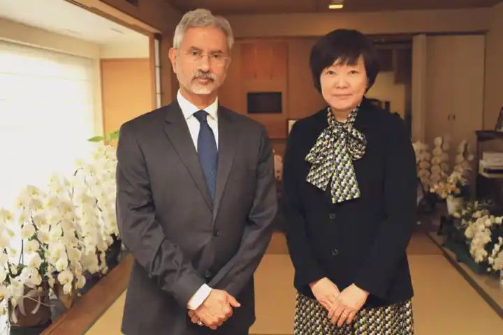 Jaishankar meets Japan’s late PM Shinzo Abe’s wife Akie Abe; hands over personal letter from Modi