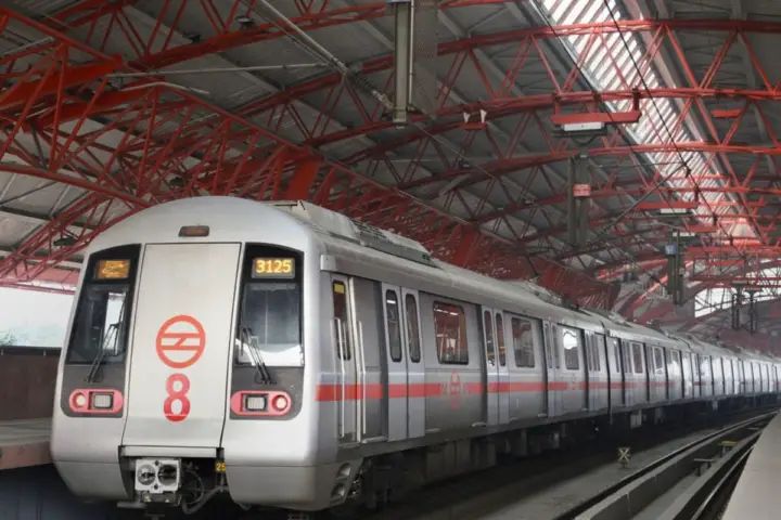 DMRC Launches Indigenous Software for Train Operators, Aims to Save 5 Lakh Pages Yearly